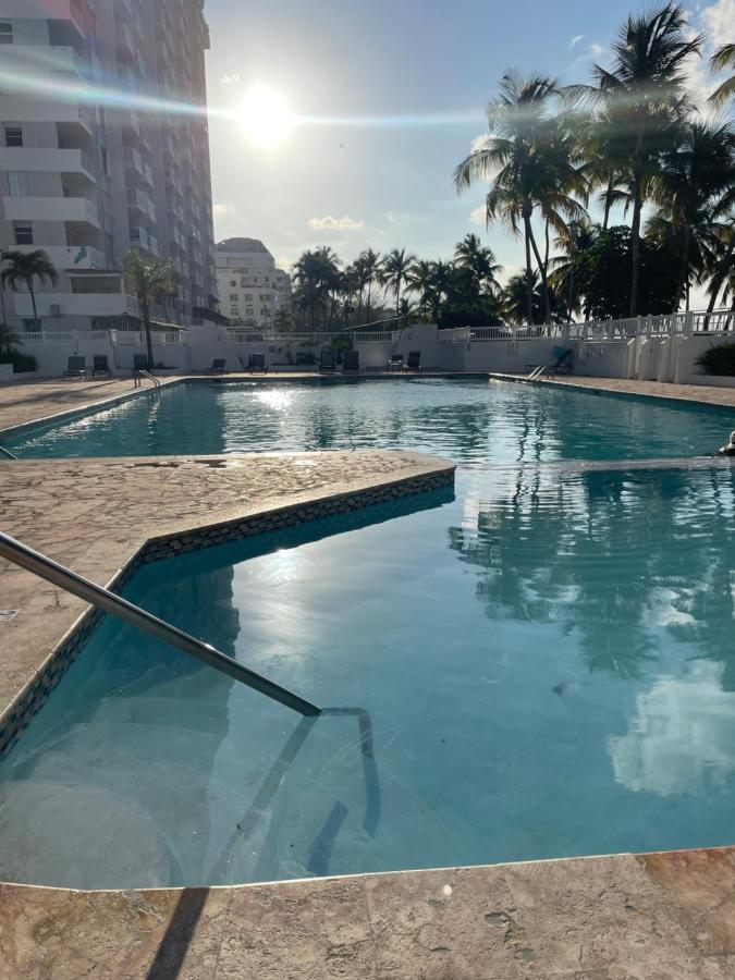 Ocean Front 2 Bedroom & Bath In Isla Verde サンジョアン エクステリア 写真